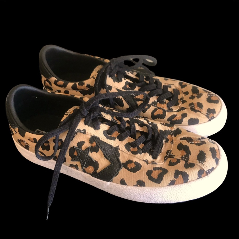 Converse One Star leopard print